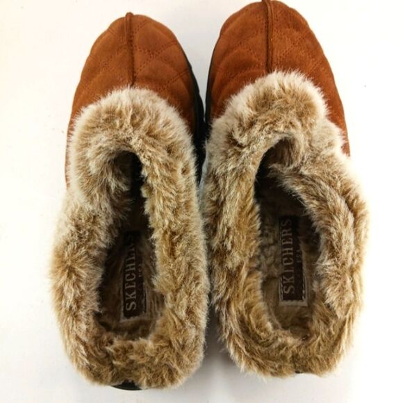 Skechers Fortress Clog/Slipper Suede Faux Fur Lined Chunky Women's 7.5.......... - Picture 3 of 11